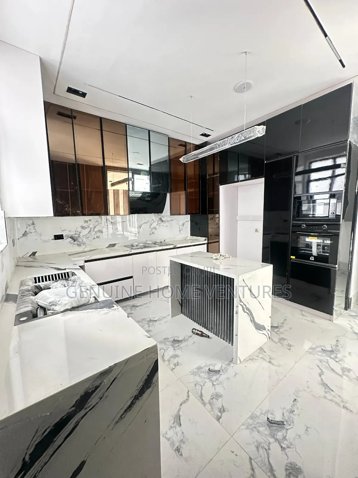 5bdrm Duplex in Lekki County Estate, Ikota for sale in Ikota