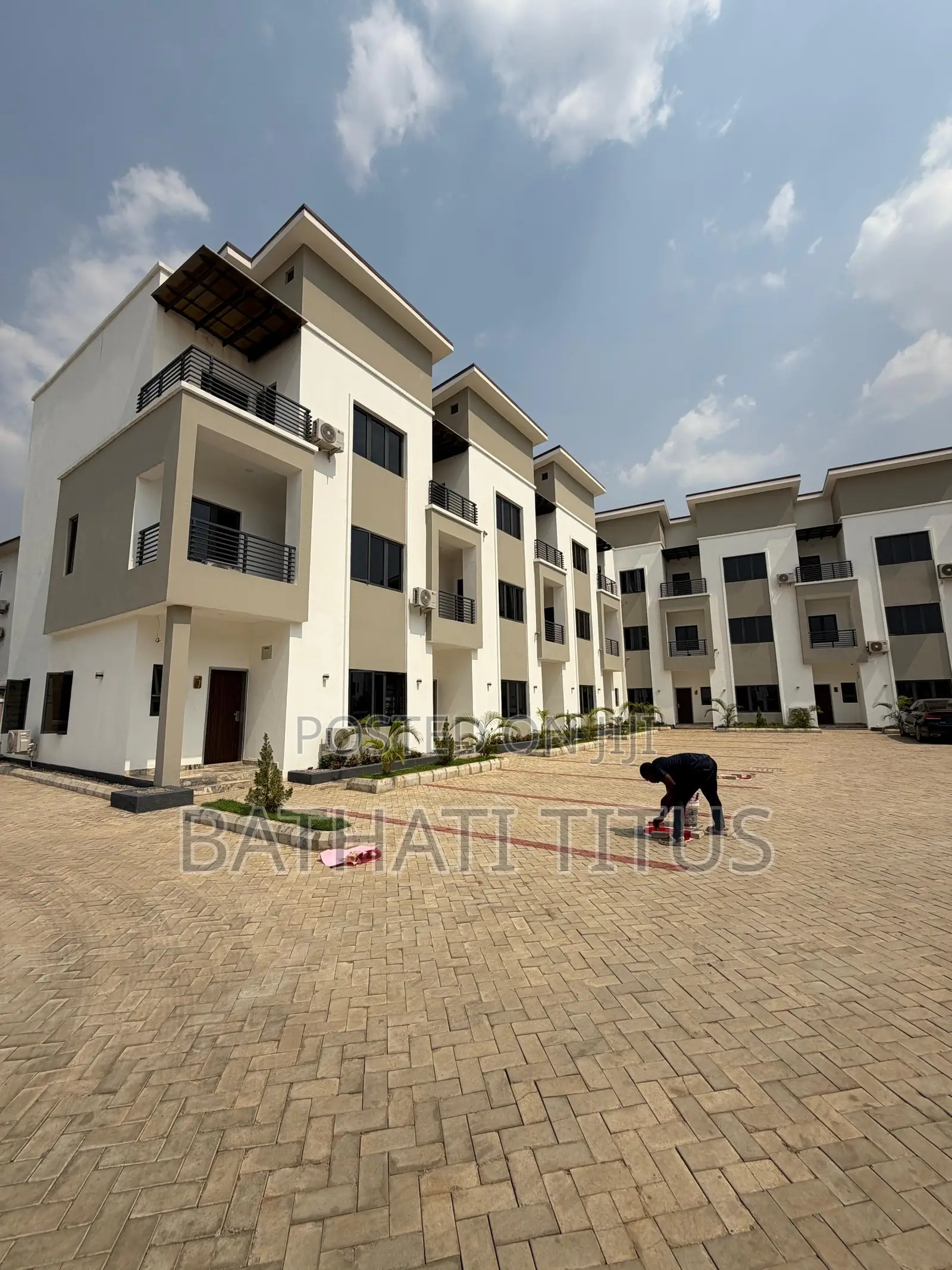 4bdrm Duplex in Jahi for sale in Jahi