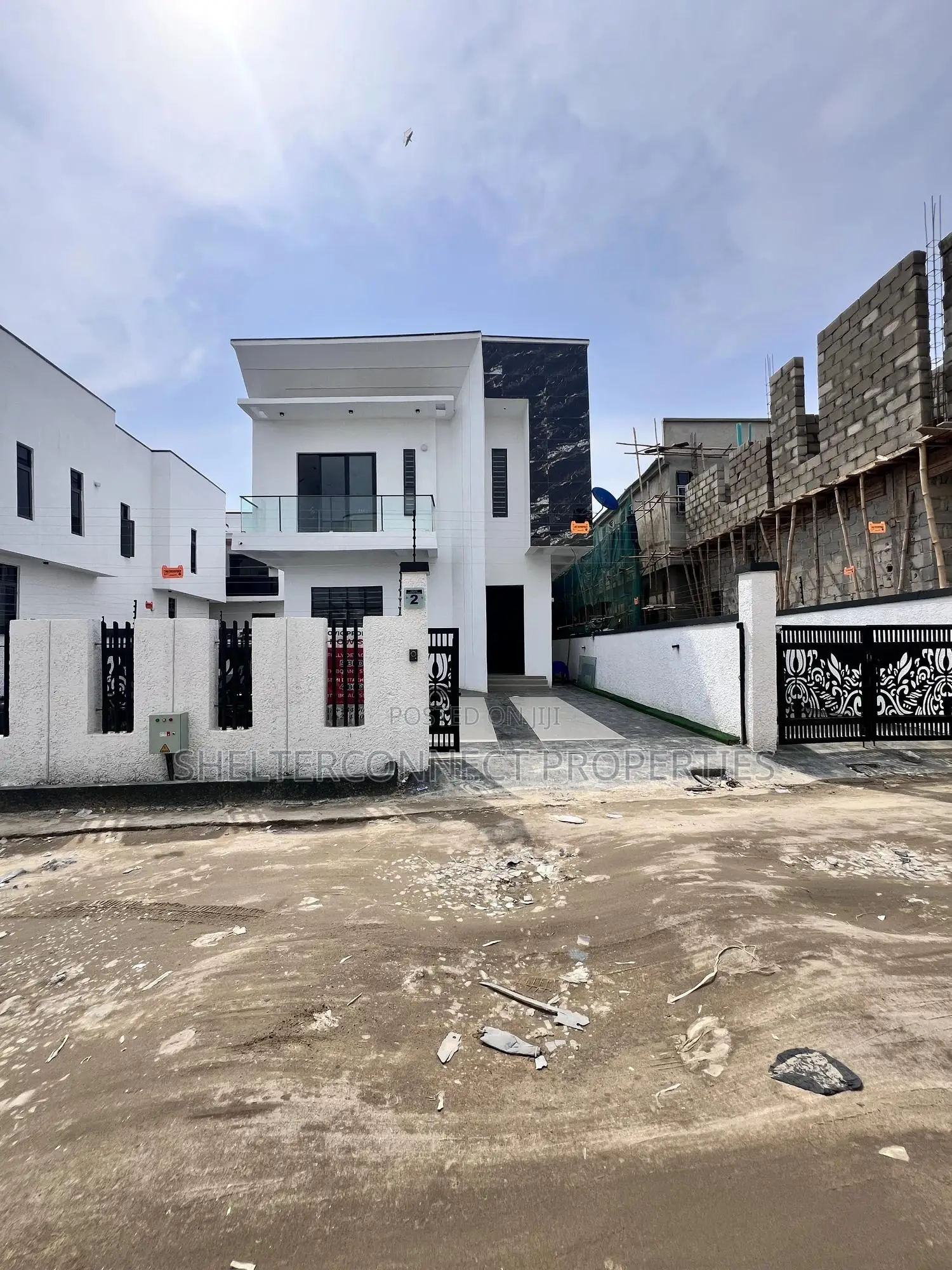 5bdrm Duplex in Ikota for sale in Ikota