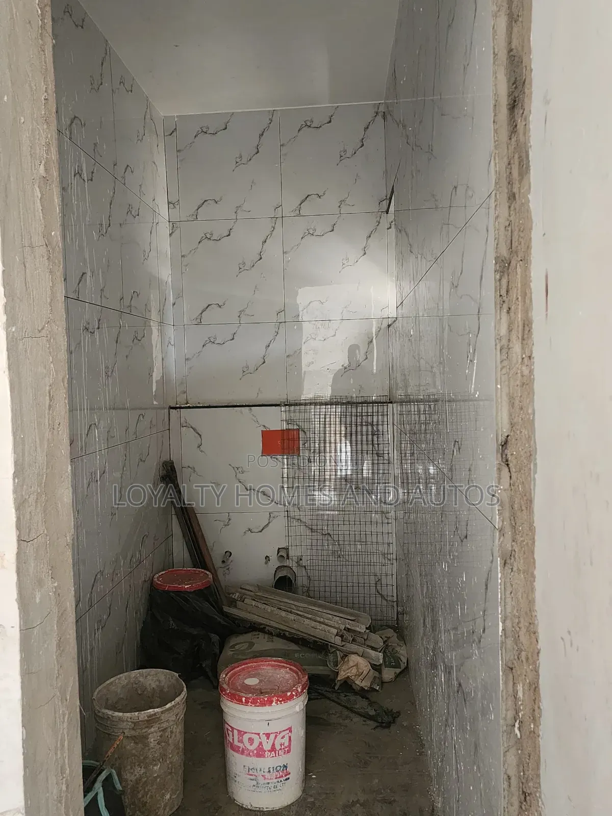 5bdrm House in Adeniyi Jones for sale in Adeniyi Jones