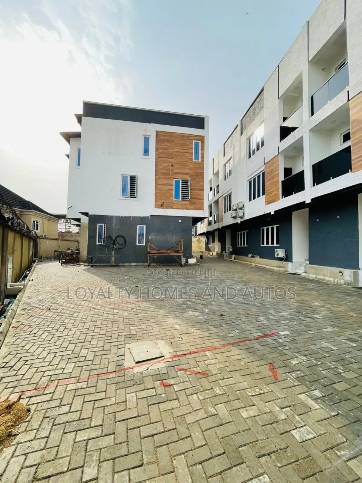 4bdrm Duplex in Adeniyi Jones for sale in Adeniyi Jones