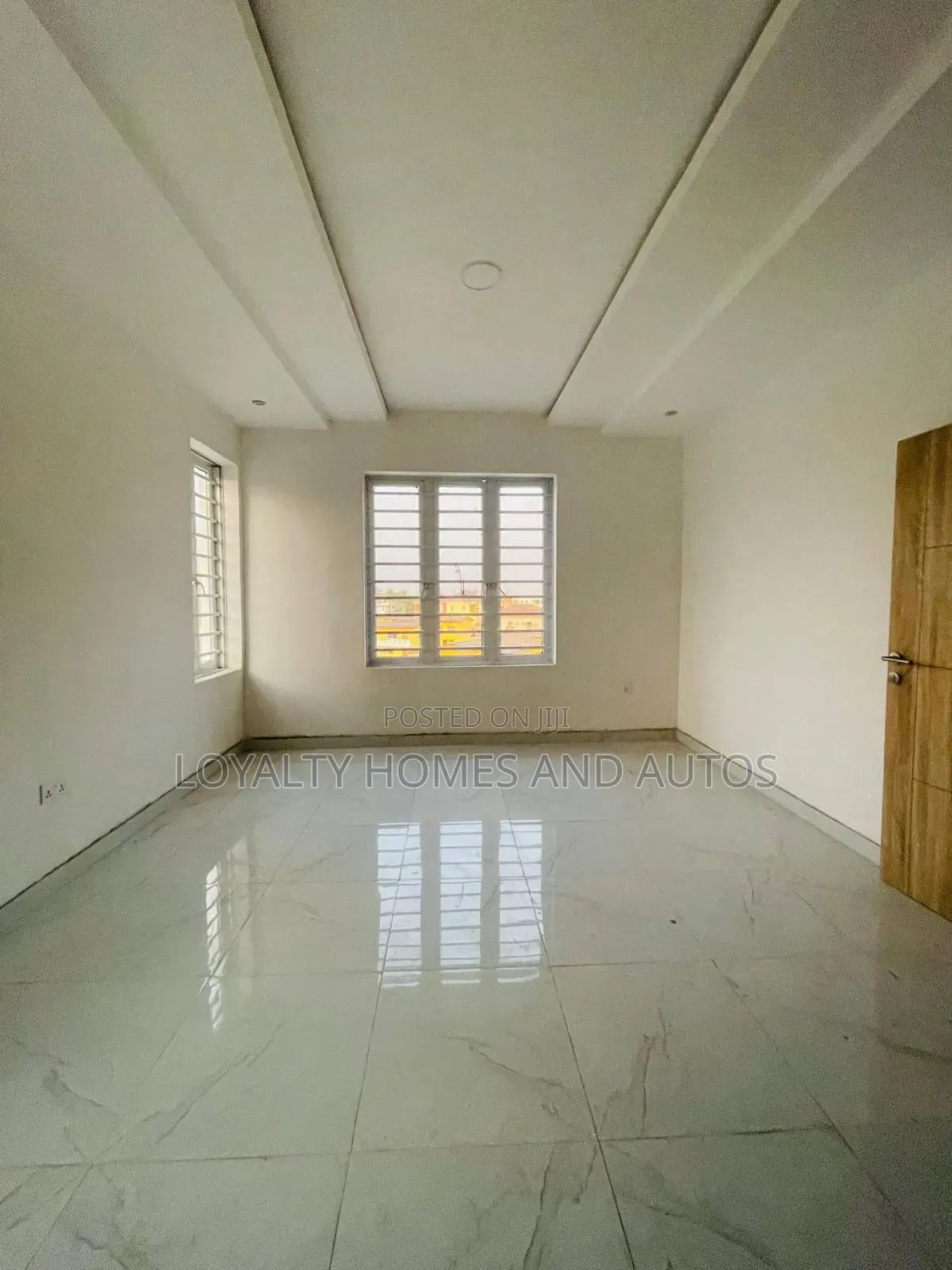 4bdrm Duplex in Adeniyi Jones for sale in Adeniyi Jones