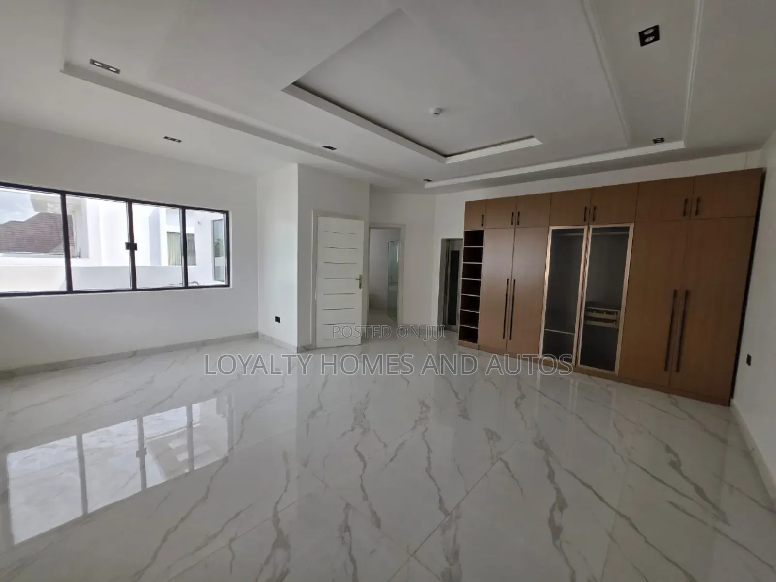 4bdrm Duplex in Adeniyi Jones for sale in Adeniyi Jones