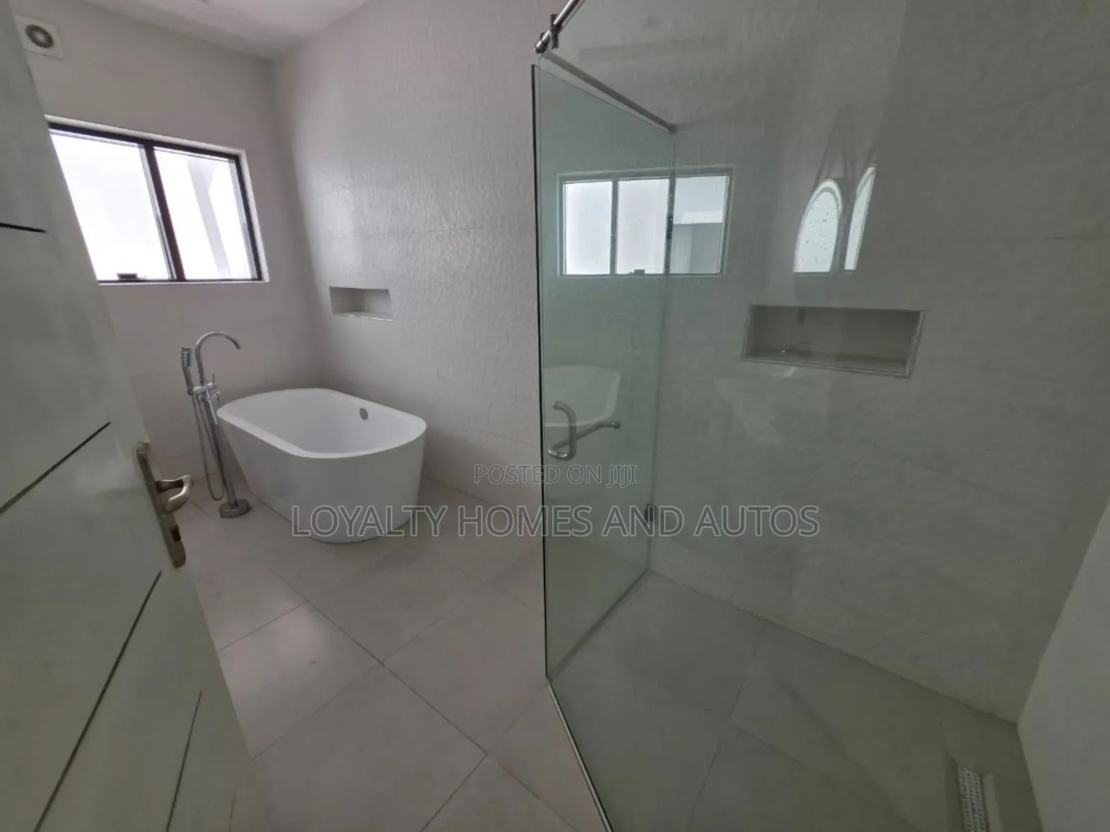 4bdrm Duplex in Adeniyi Jones for sale in Adeniyi Jones