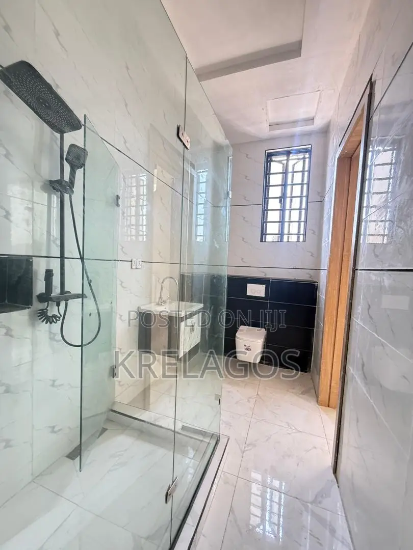 4bdrm Duplex in Sangotedo for sale in Sangotedo
