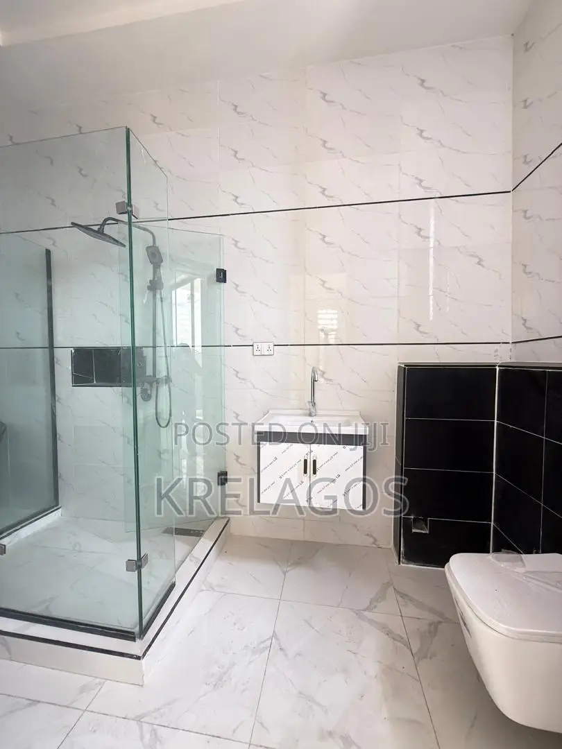 4bdrm Duplex in Sangotedo for sale in Sangotedo