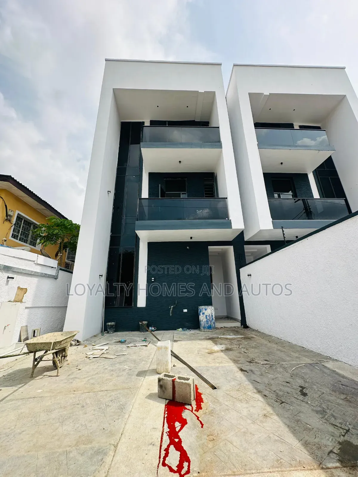 4bdrm Duplex in Adeniyi Jones for sale in Adeniyi Jones