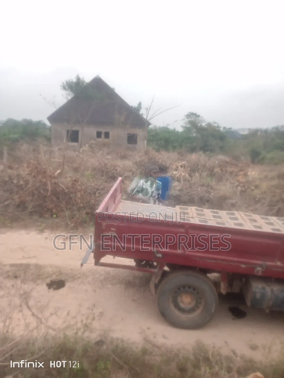1 Plot of Land in Soka