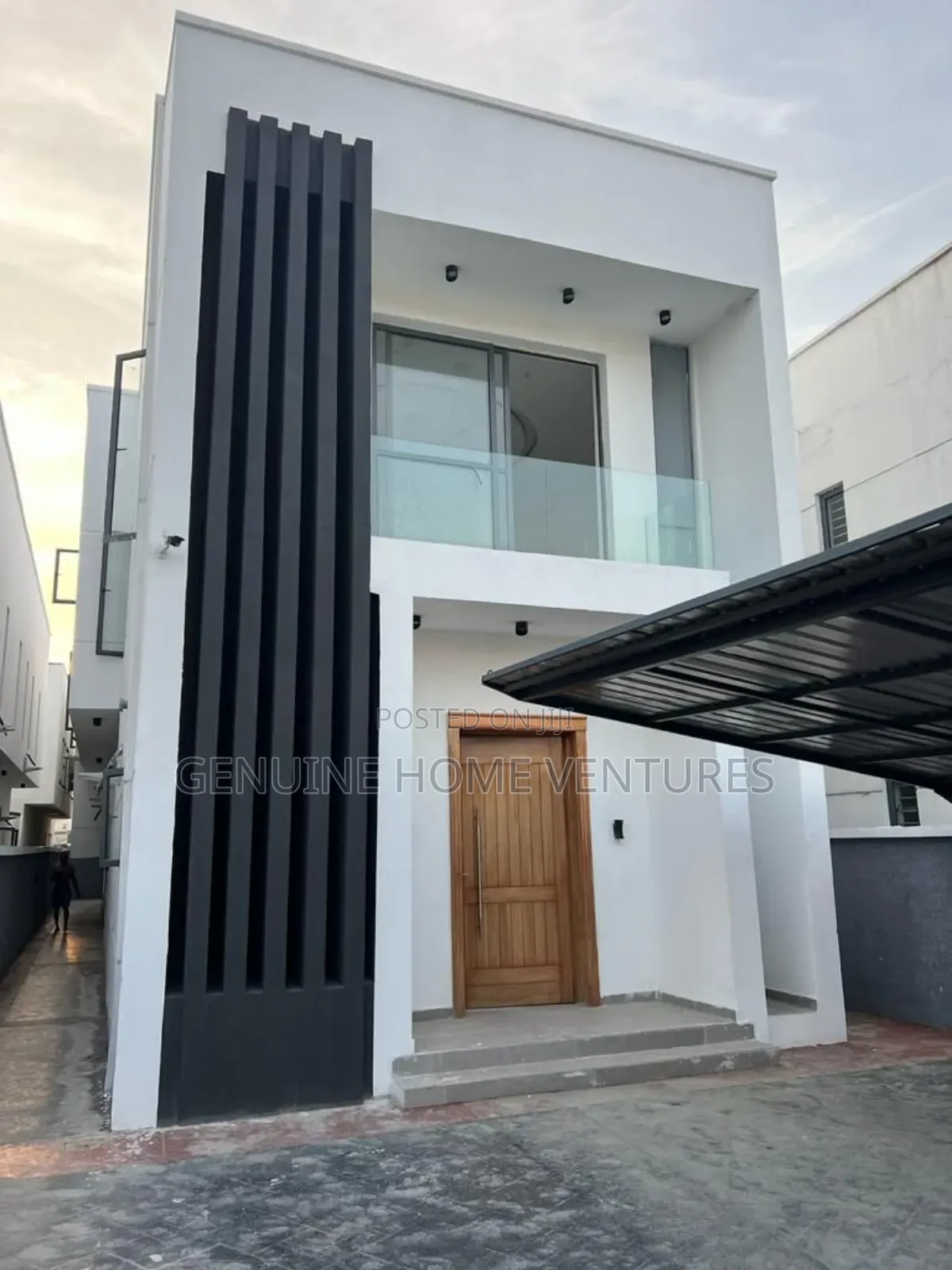 5bdrm Duplex in Agungi Lekki for sale in Agungi