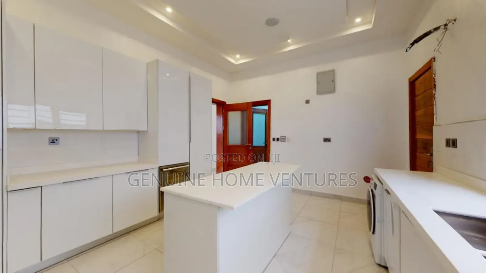5bdrm Duplex in Agungi Lekki for sale in Agungi