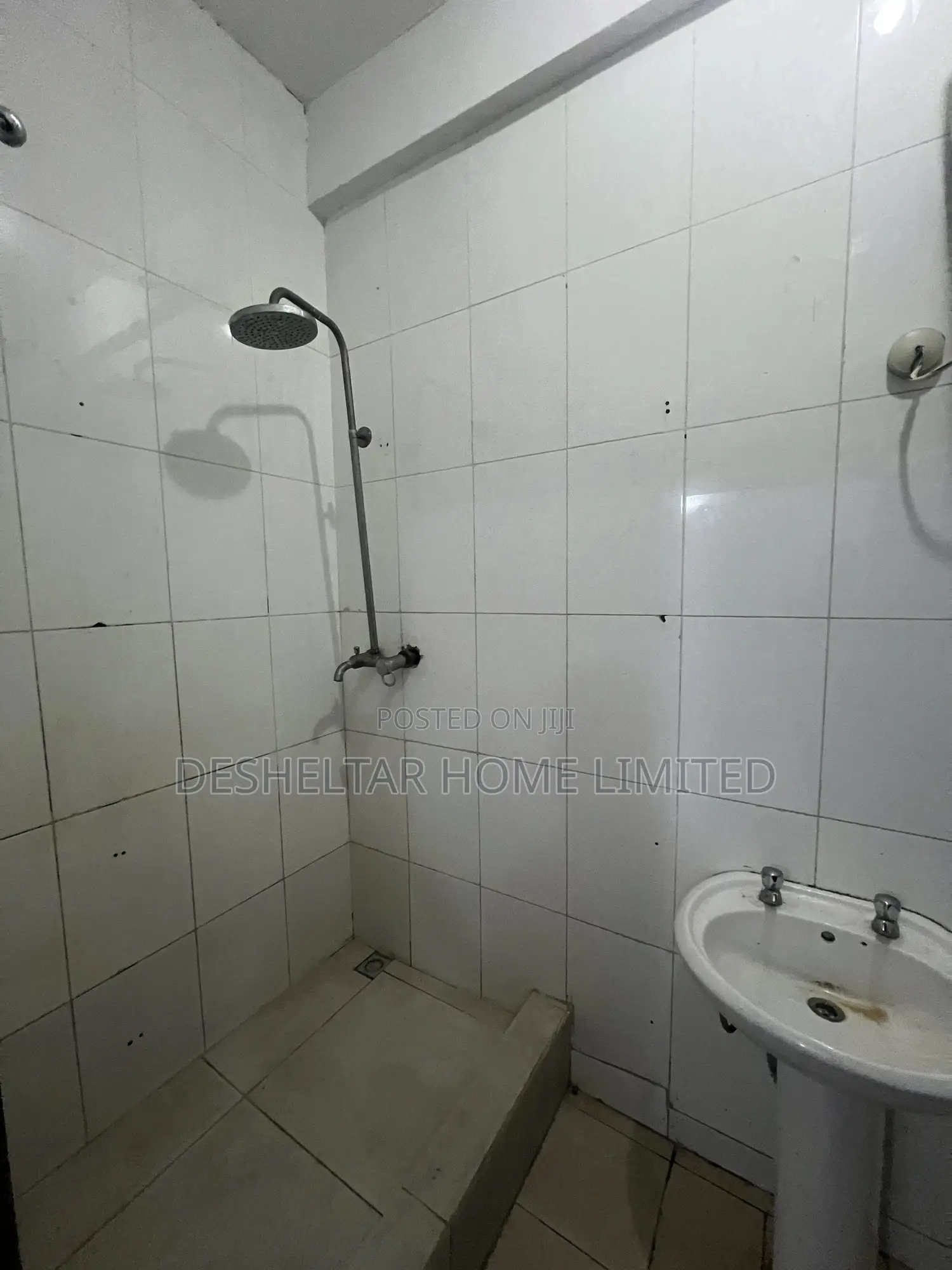 1bdrm Shared Apartment in Tpdc Building, Chevron for rent in Chevron