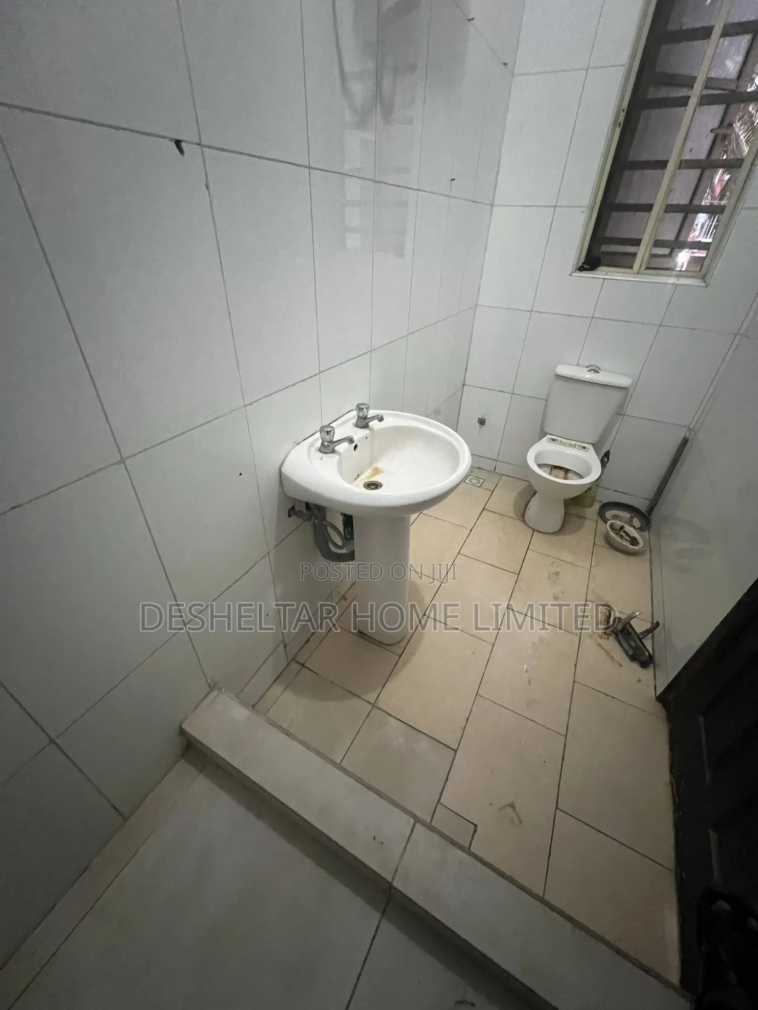 1bdrm Shared Apartment in Tpdc Building, Chevron for rent in Chevron