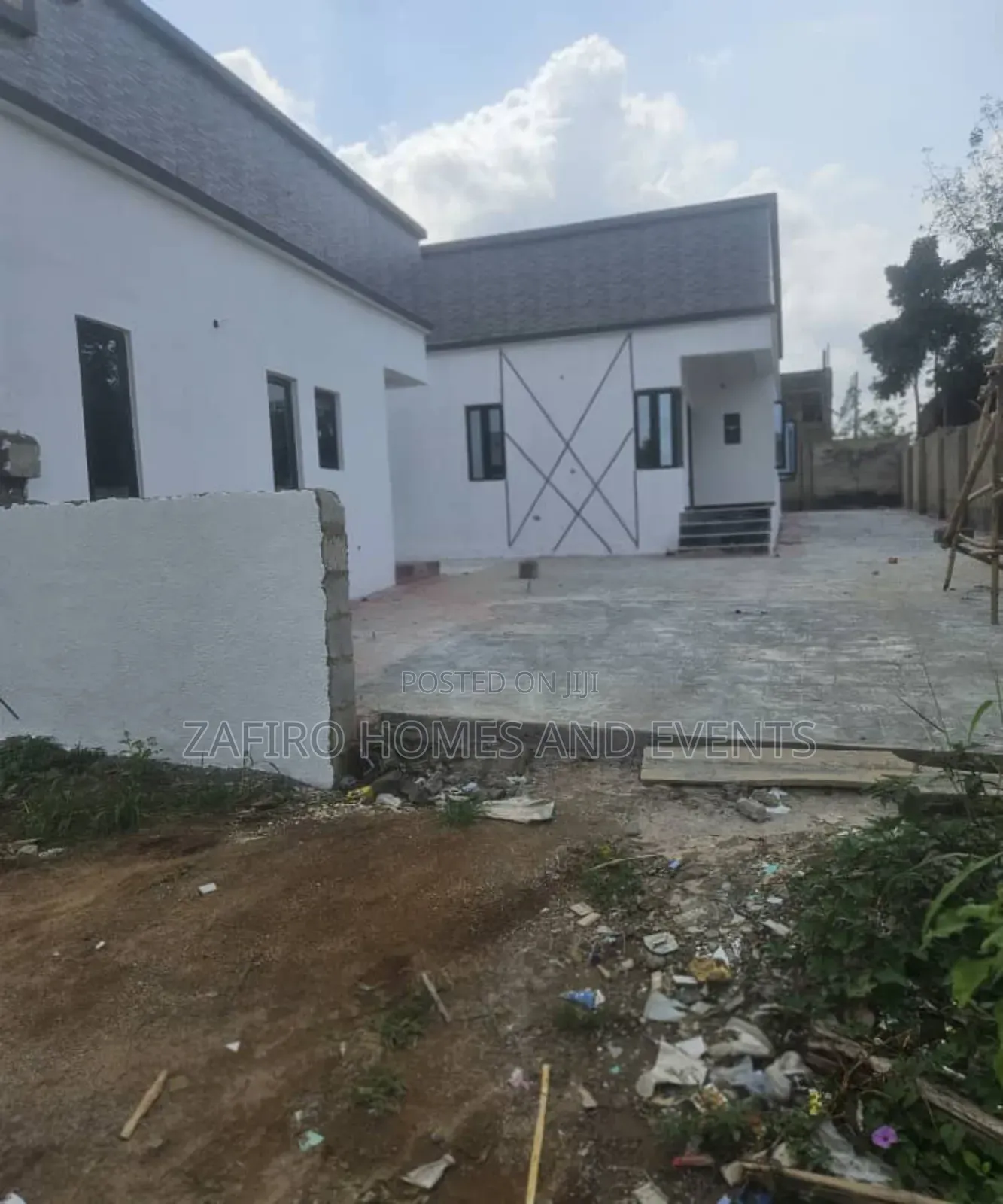 4bdrm Bungalow in Dss Quarters Idishin, Ibadan for sale in Ibadan