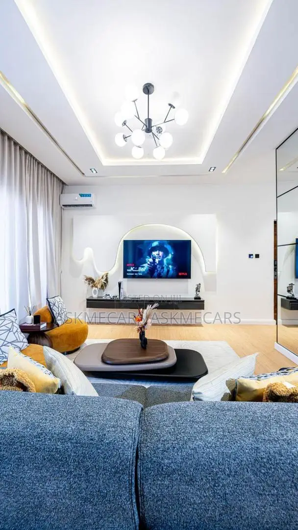 Furnished 2bdrm Room & Parlour in Ikate, Lekki Phase 1 for rent in Lekki Phase 1