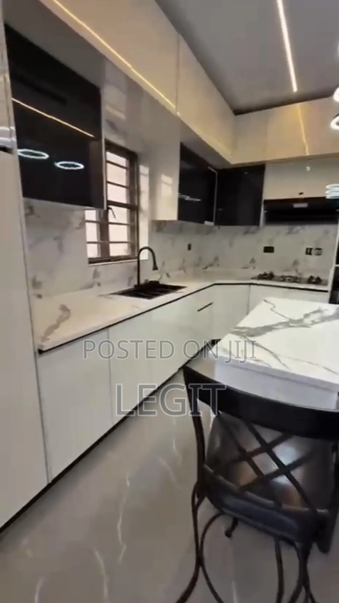 6bdrm Townhouse/Terrace in Guzape District for sale in Guzape District