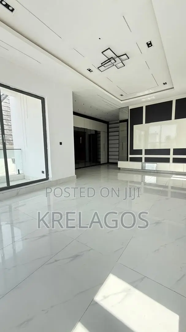 5bdrm Duplex in Sangotedo for sale in Sangotedo
