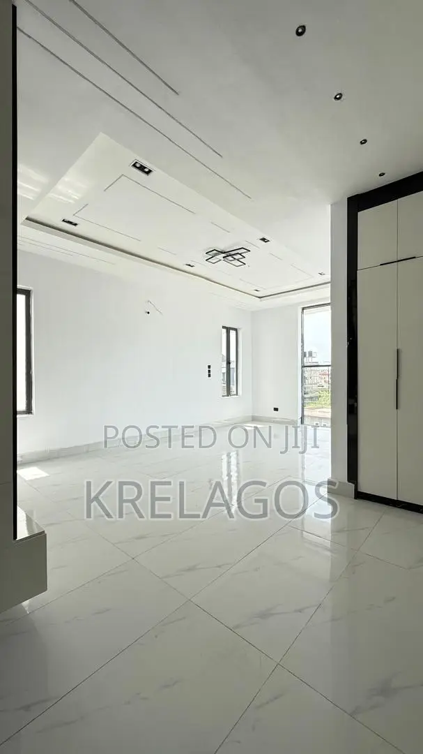 5bdrm Duplex in Sangotedo for sale in Sangotedo