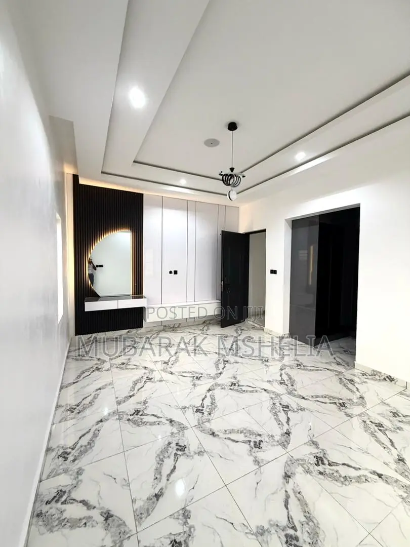 5bdrm Duplex in Wuye for sale in Wuye
