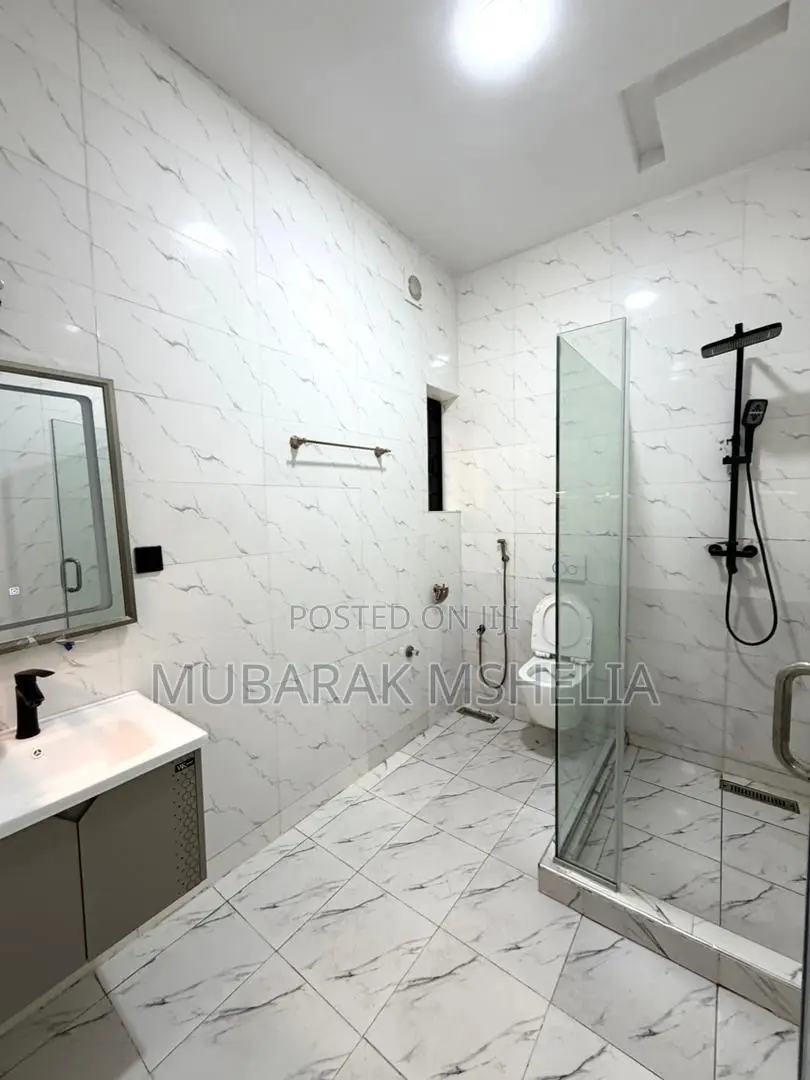 5bdrm Duplex in Wuye for sale in Wuye