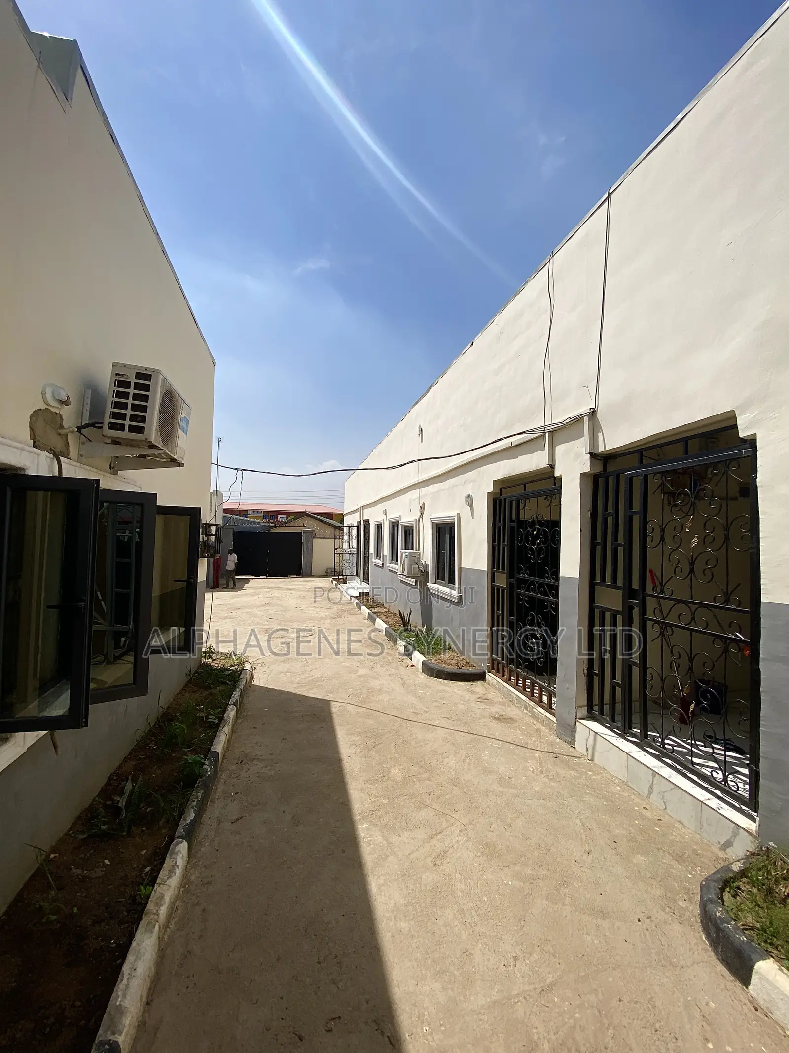 15bdrm Block of Flats in Mararaba for sale in Mararaba