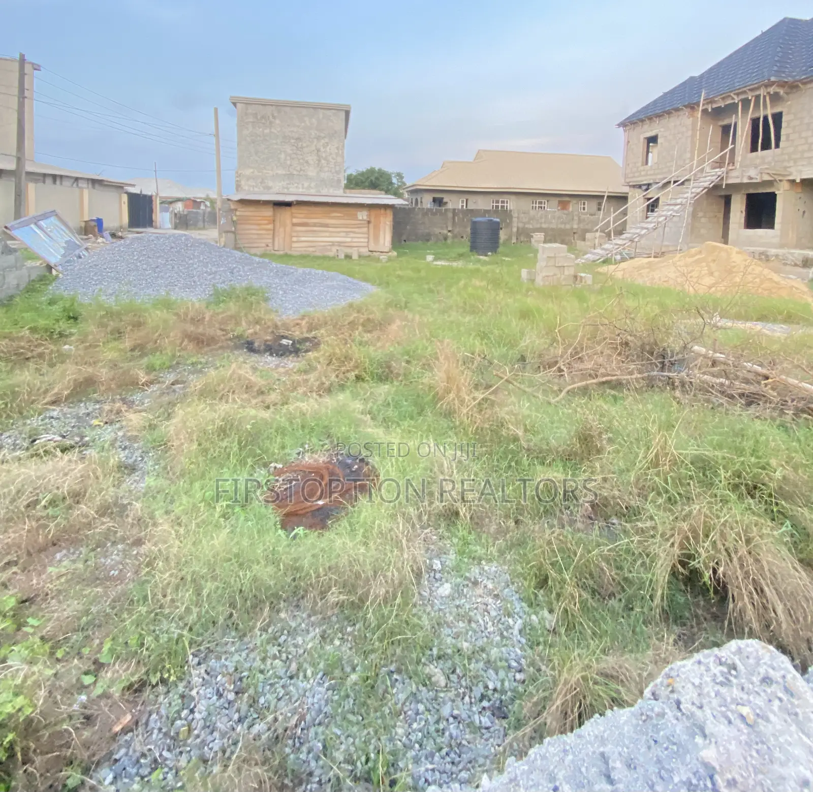 370sqm Cornerpiece Dryland With Cofo at Ogombo Ajah in Ogombo