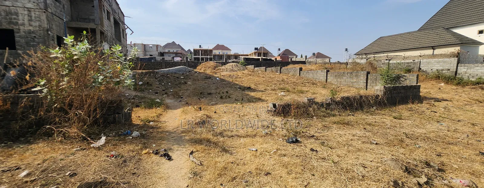 500sqm Residential Plot With an Estate in Lugbe District