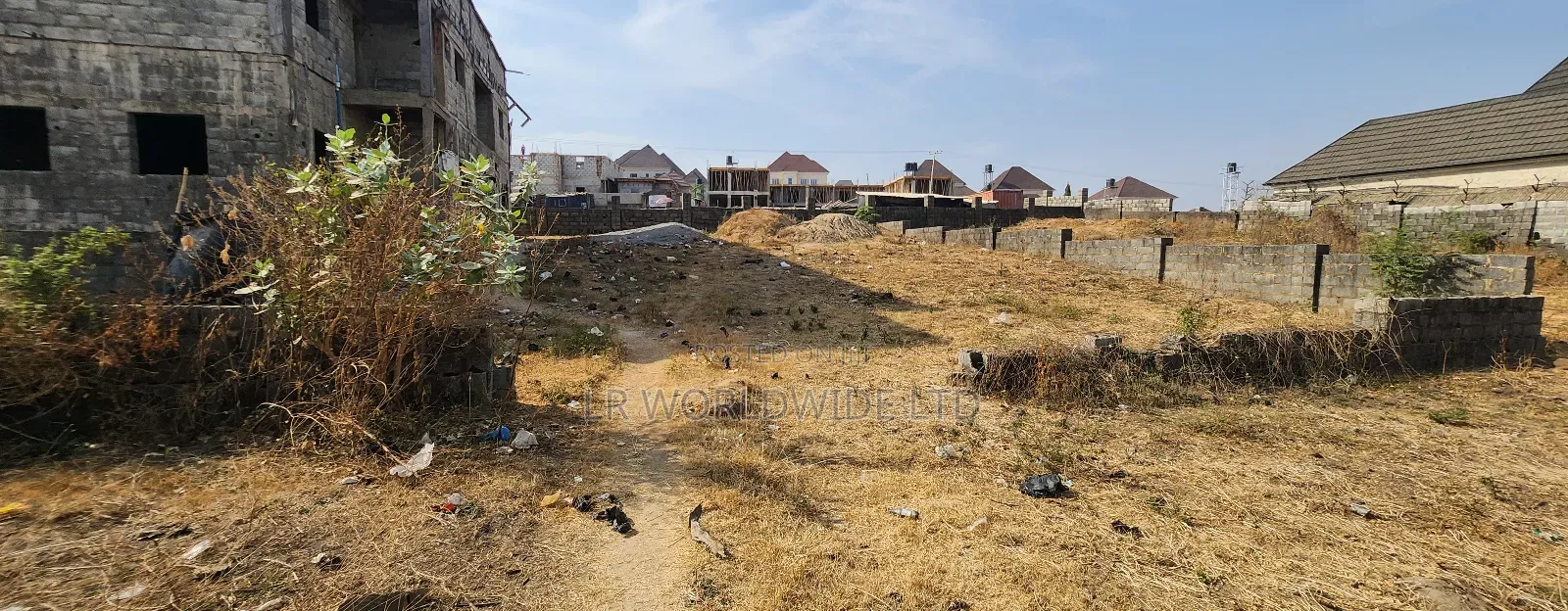500sqm Residential Plot With an Estate in Lugbe District