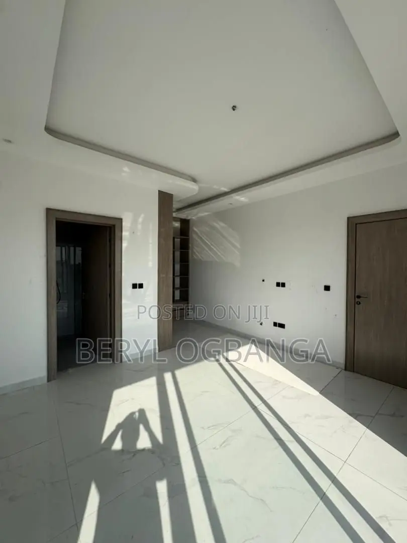 2bdrm Apartment in Lekki Phase 1 for rent in Lekki Phase 1