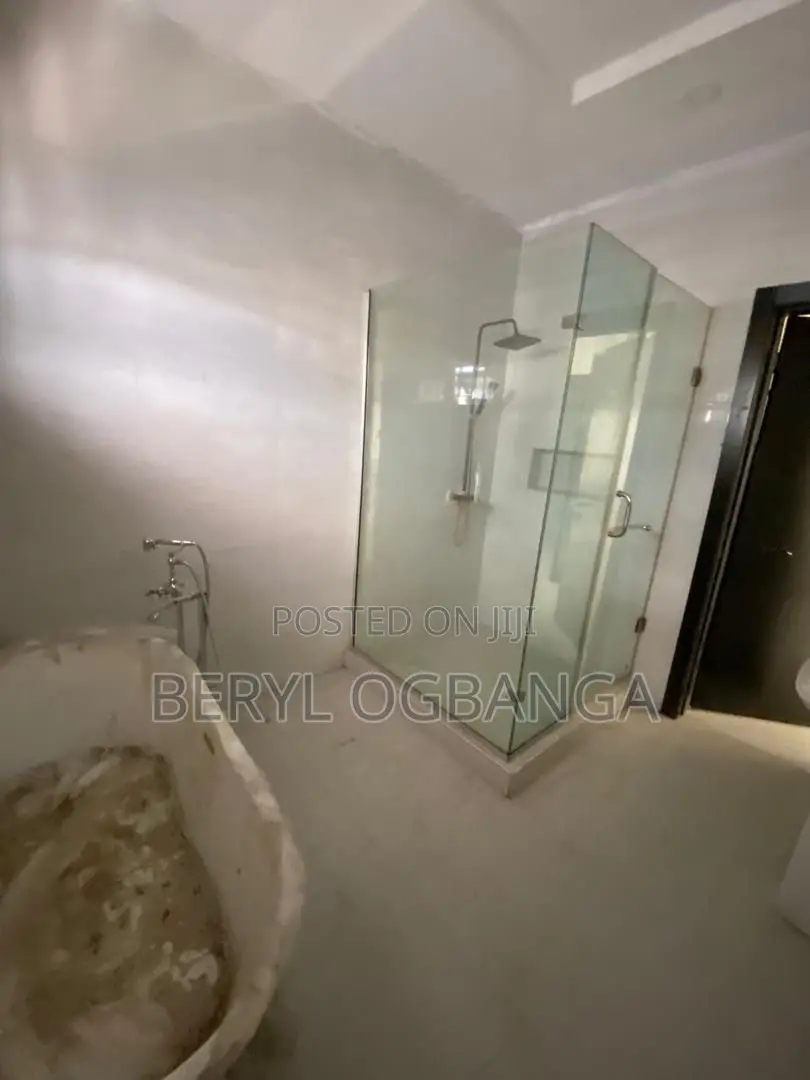4bdrm Duplex in Lekki Phase 2 for rent in Lekki Phase 2