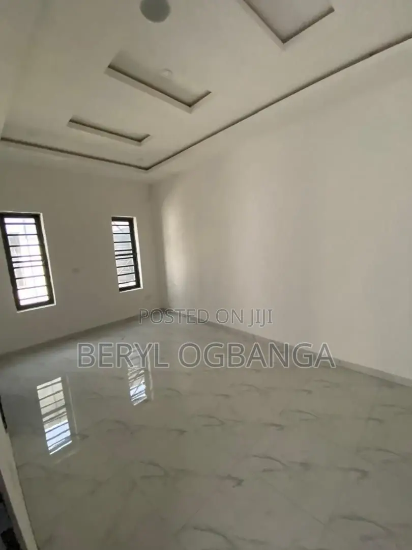 4bdrm Duplex in Lekki Phase 2 for rent in Lekki Phase 2