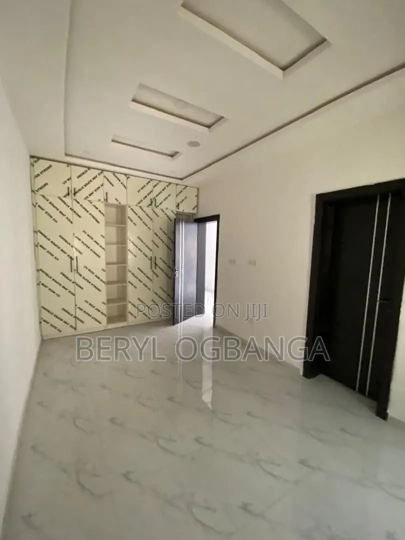 4bdrm Duplex in Lekki Phase 2 for rent in Lekki Phase 2