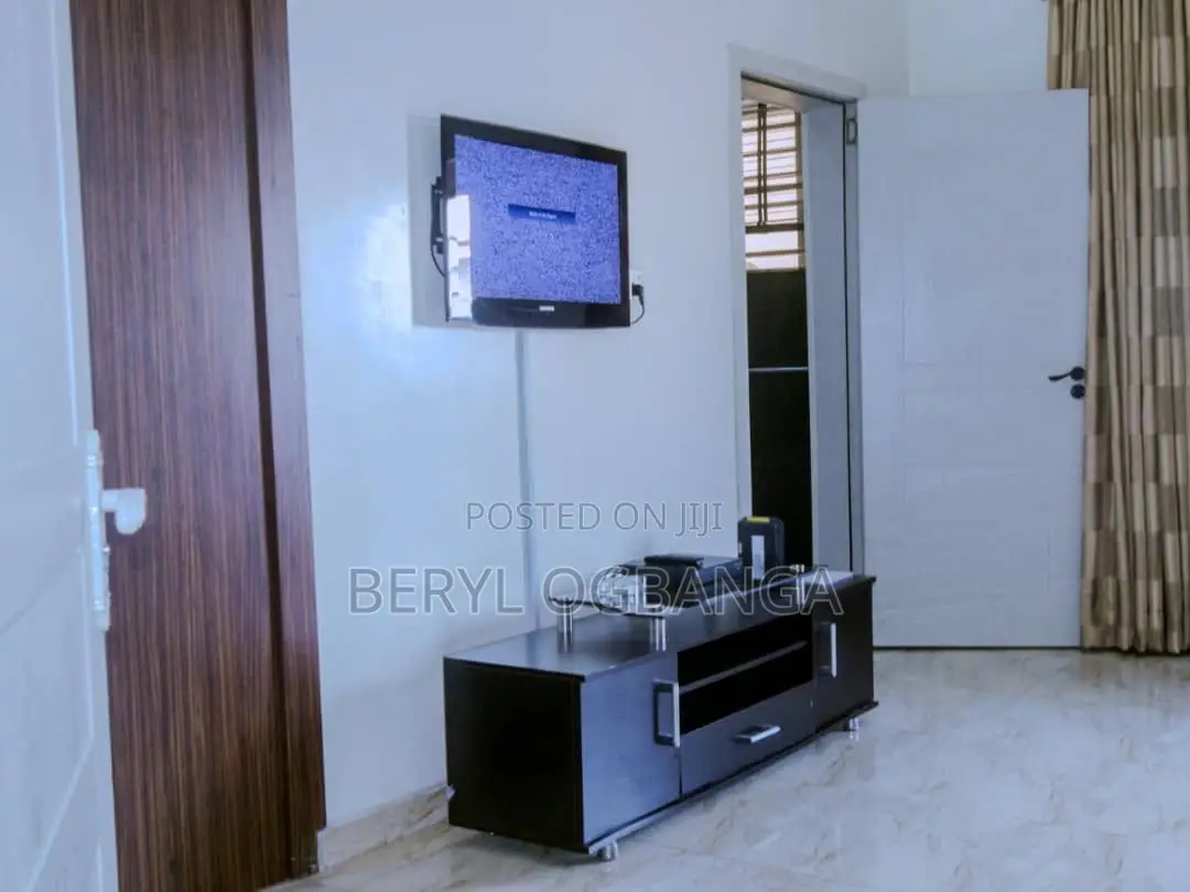 Furnished 4bdrm Duplex in Lekki Phase 2 for rent in Lekki Phase 2