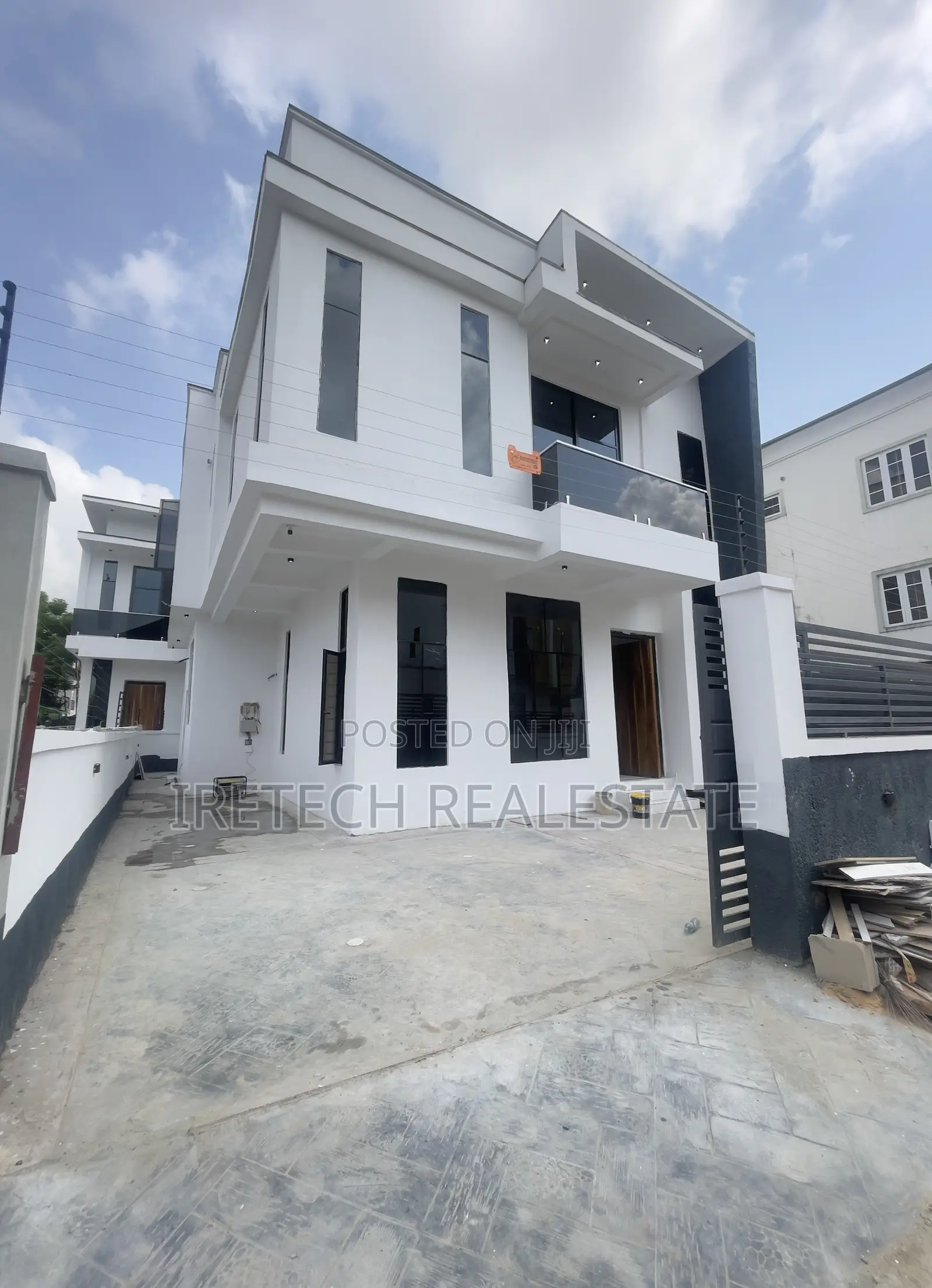 5bdrm Duplex in Ajah In A Secured, Olokonla for sale in Olokonla