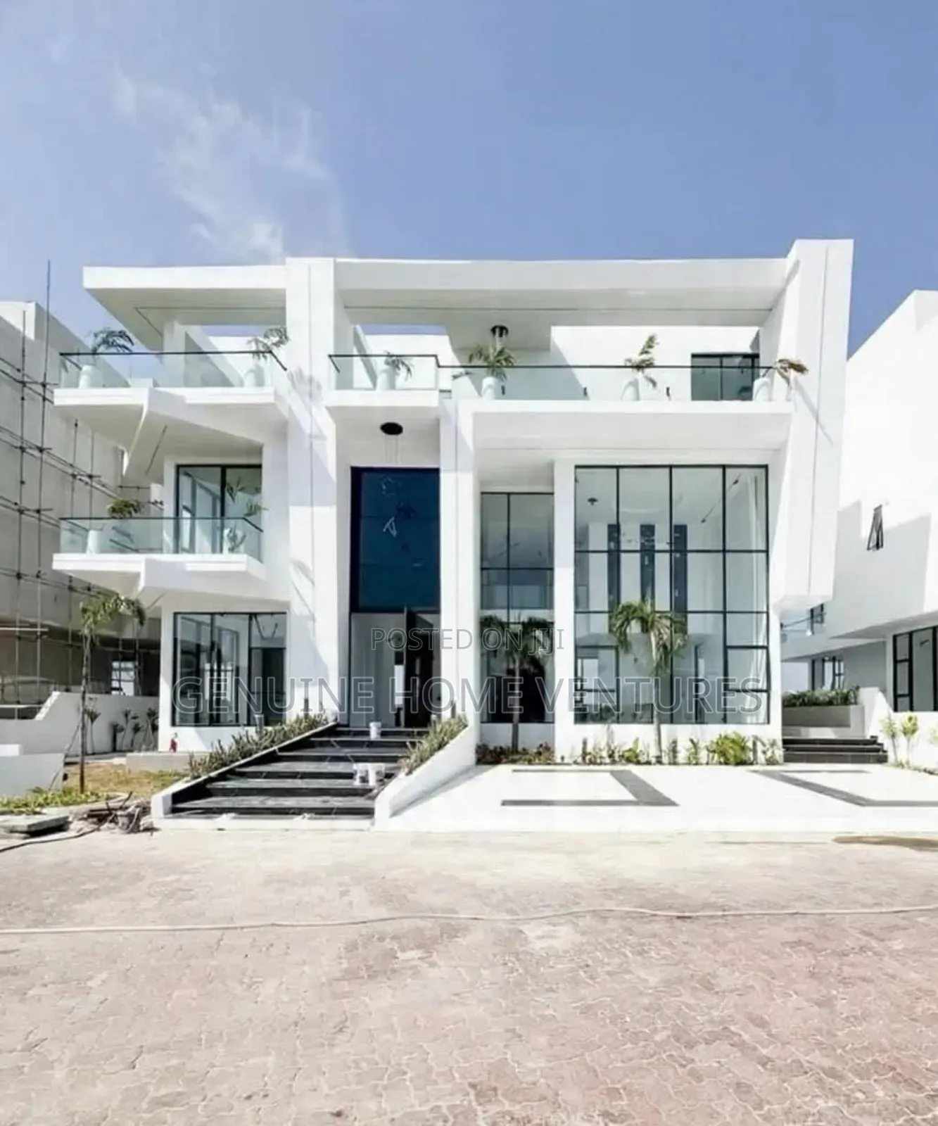 5bdrm Duplex in Osapa London Lekki for sale in Osapa london