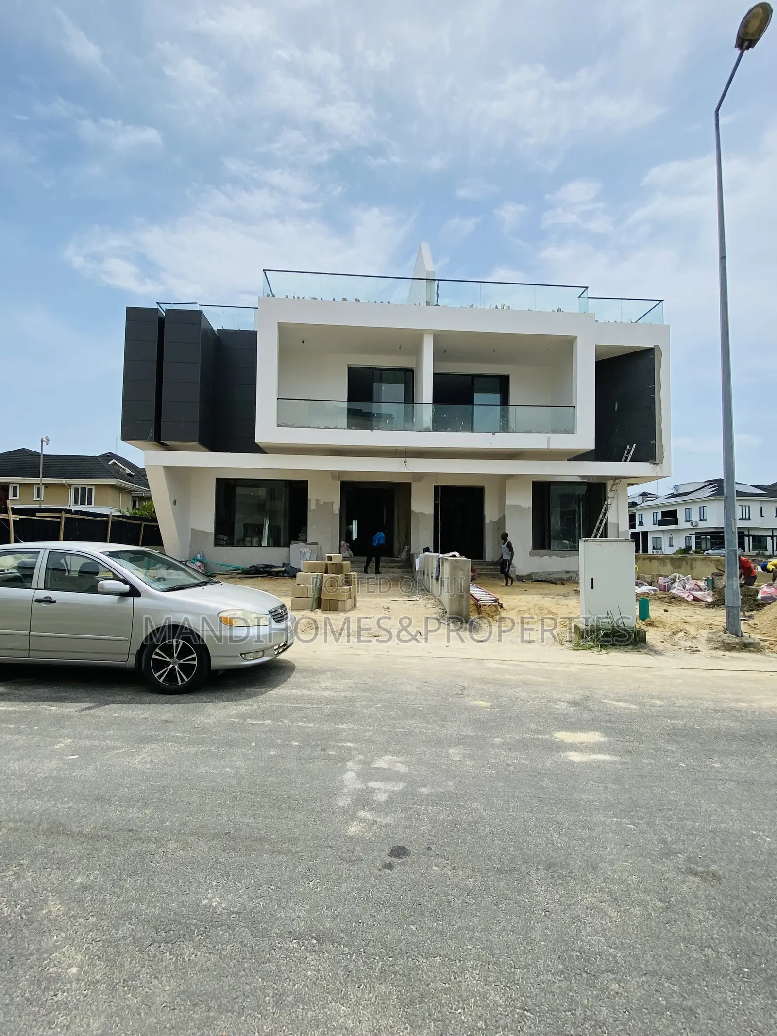 5bdrm Duplex in Cowrie Creek, Lekki for sale in Lekki