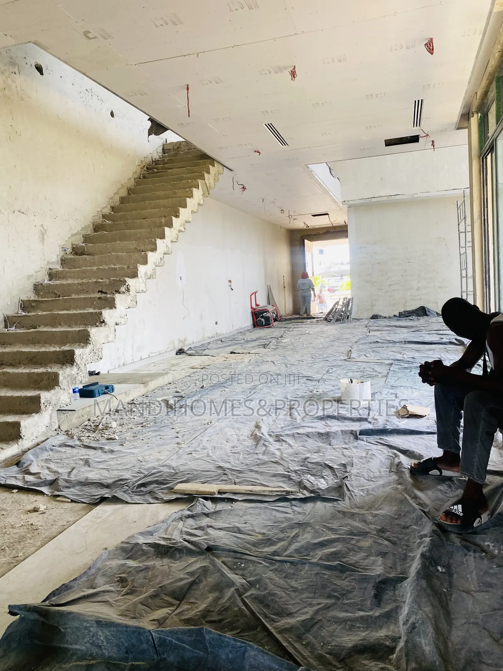 5bdrm Duplex in Cowrie Creek, Lekki for sale in Lekki