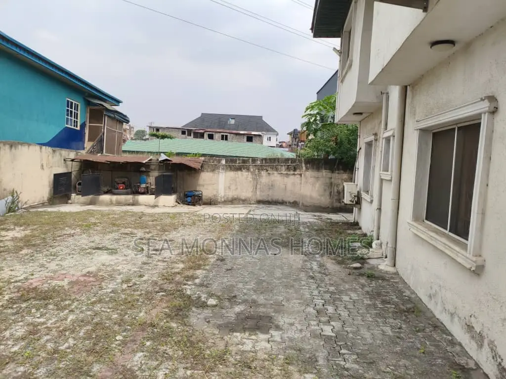 3bdrm Block of Flats in Ketu-Alapere for sale in Ketu-Alapere