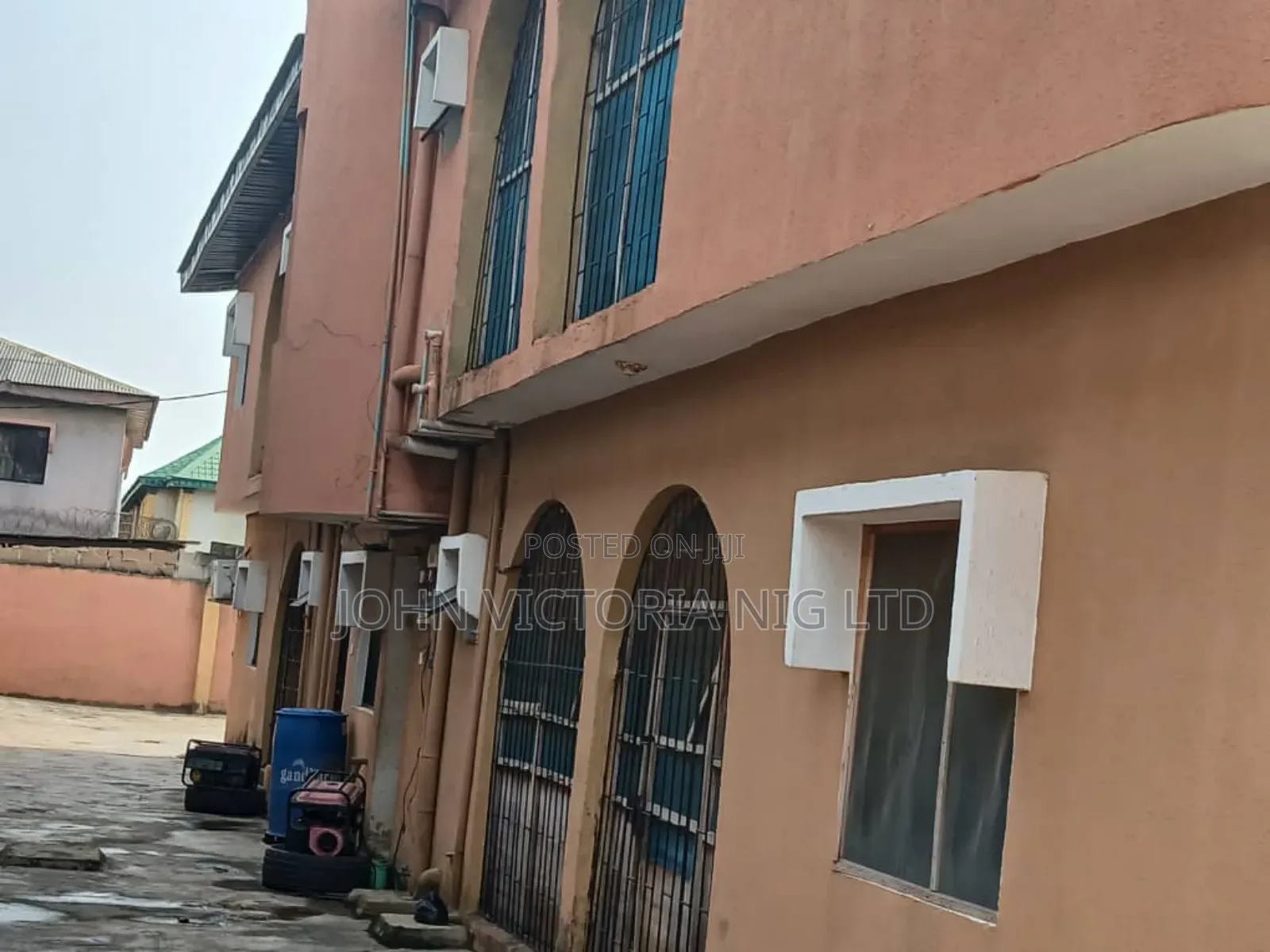 12bdrm Block of Flats in Ogunrobi Estate, Alimosho for sale in Alimosho