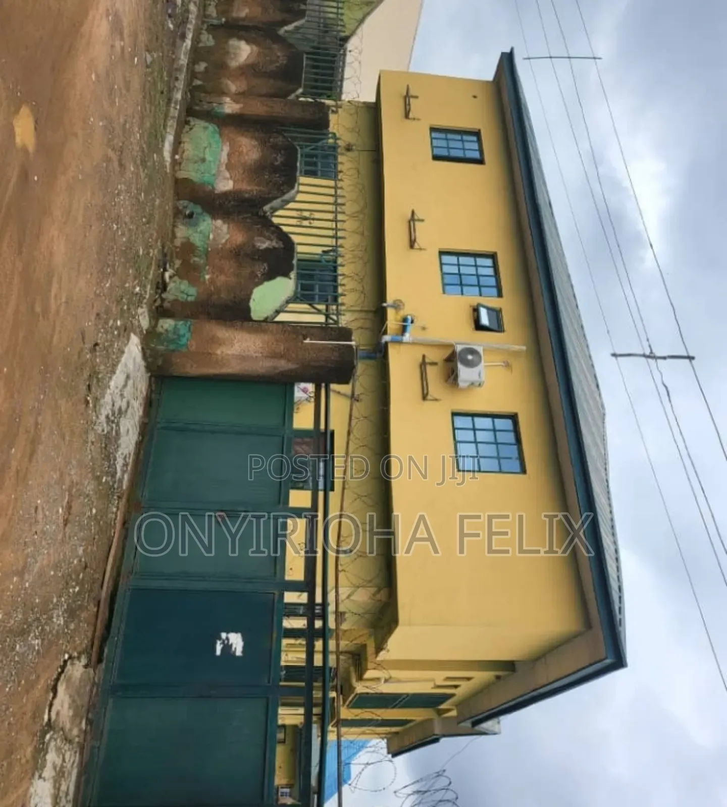 2bdrm Block of Flats in Crd Area Lugbe for sale in Lugbe District