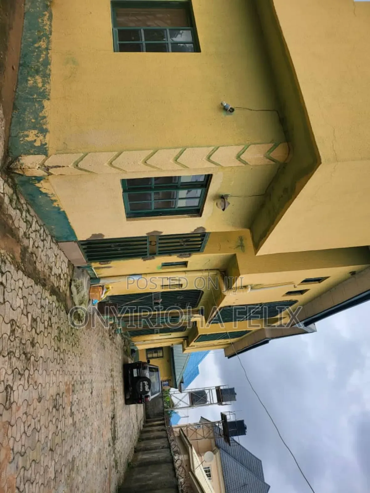 2bdrm Block of Flats in Crd Area Lugbe for sale in Lugbe District