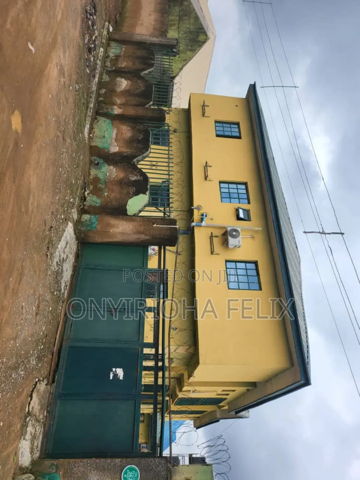 2bdrm Block of Flats in Crd Area Lugbe for sale in Lugbe District