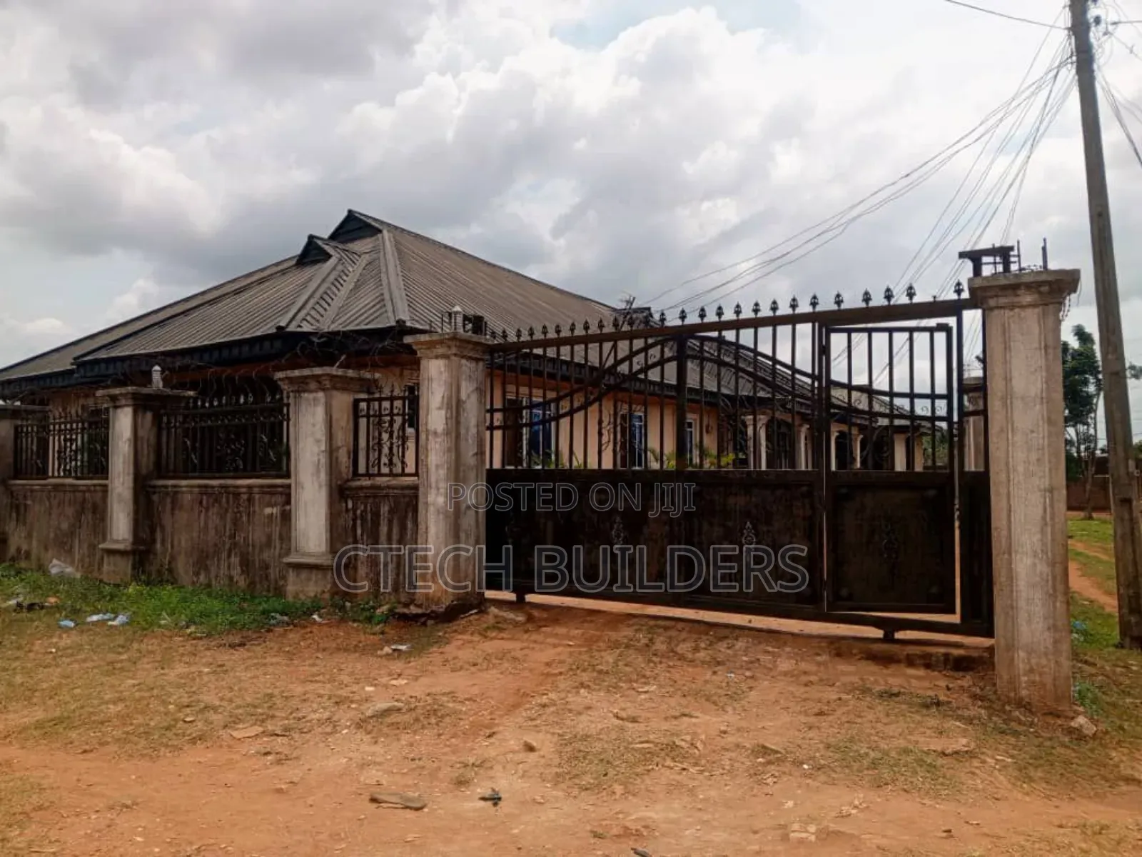 4bdrm Apartment in Benin City for sale in Benin City
