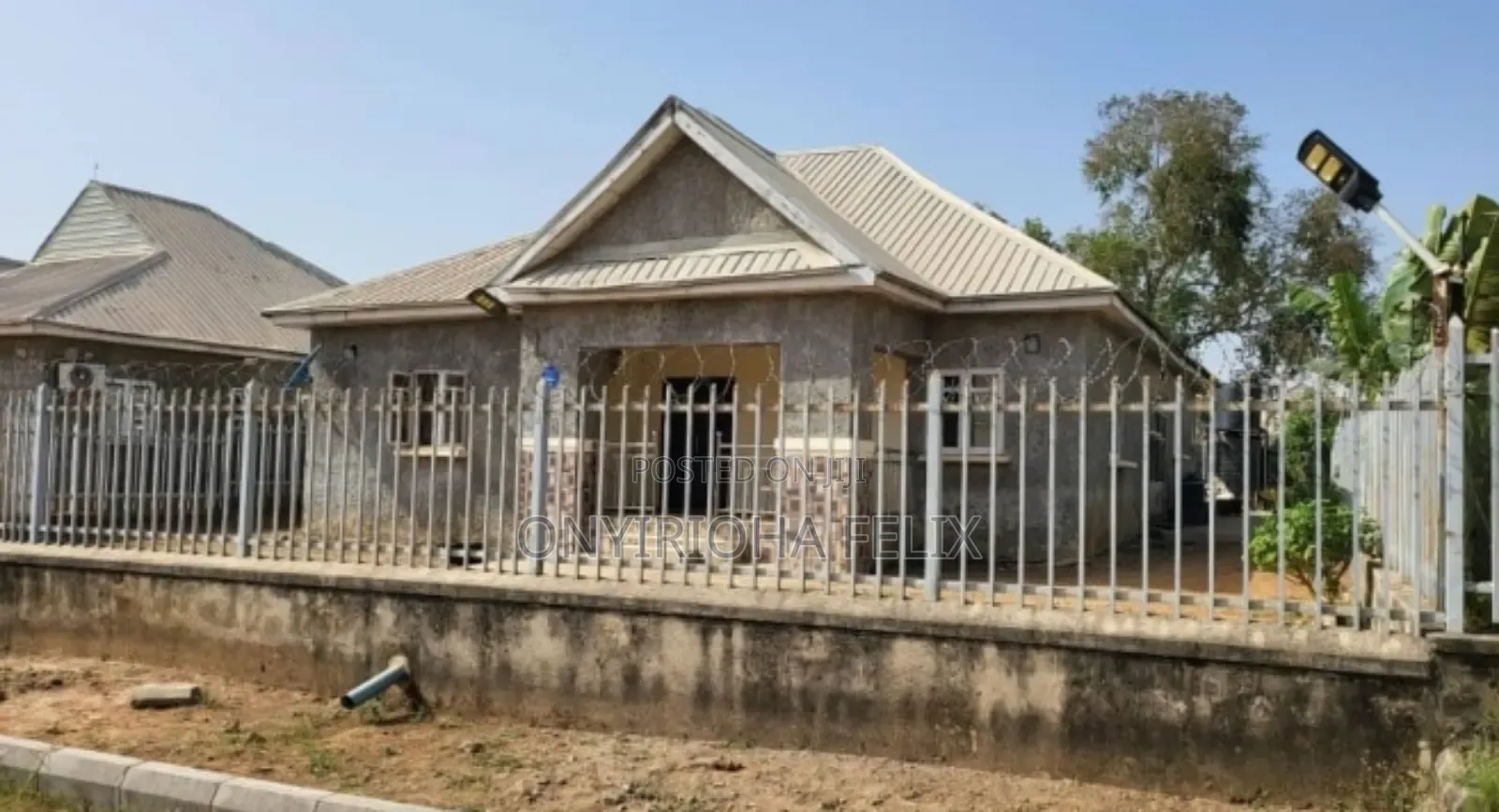 3bdrm Bungalow in Voice Of Nigeria, Lugbe District for sale in Lugbe District