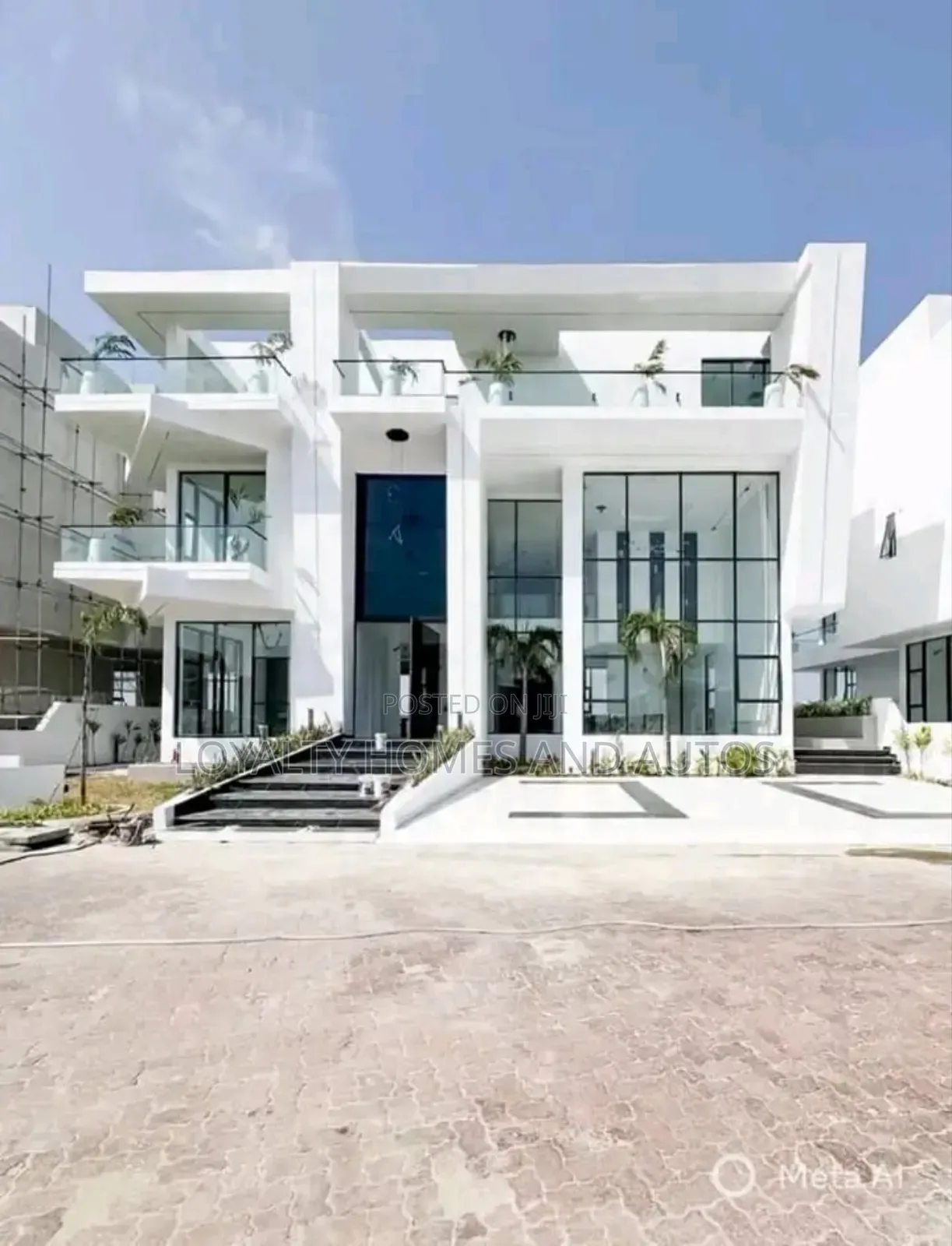 5bdrm Mansion in Osapa london for sale in Osapa london