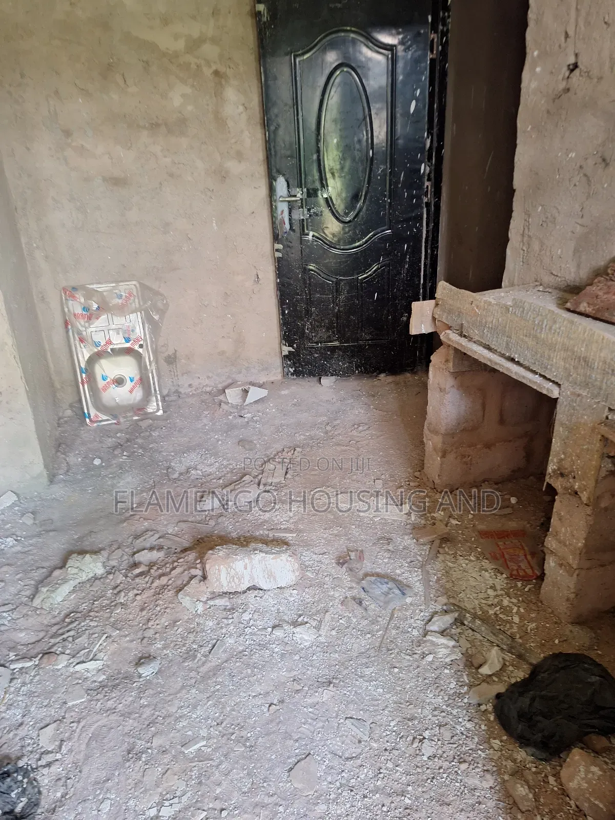6bdrm Block of Flats in Benin City for sale in Benin City
