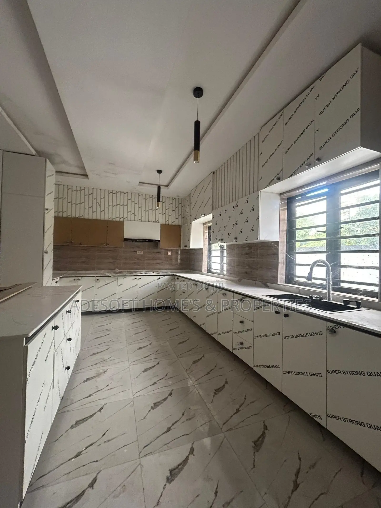 4bdrm Duplex in Chief Lateef Oyelade for sale in Oluyole