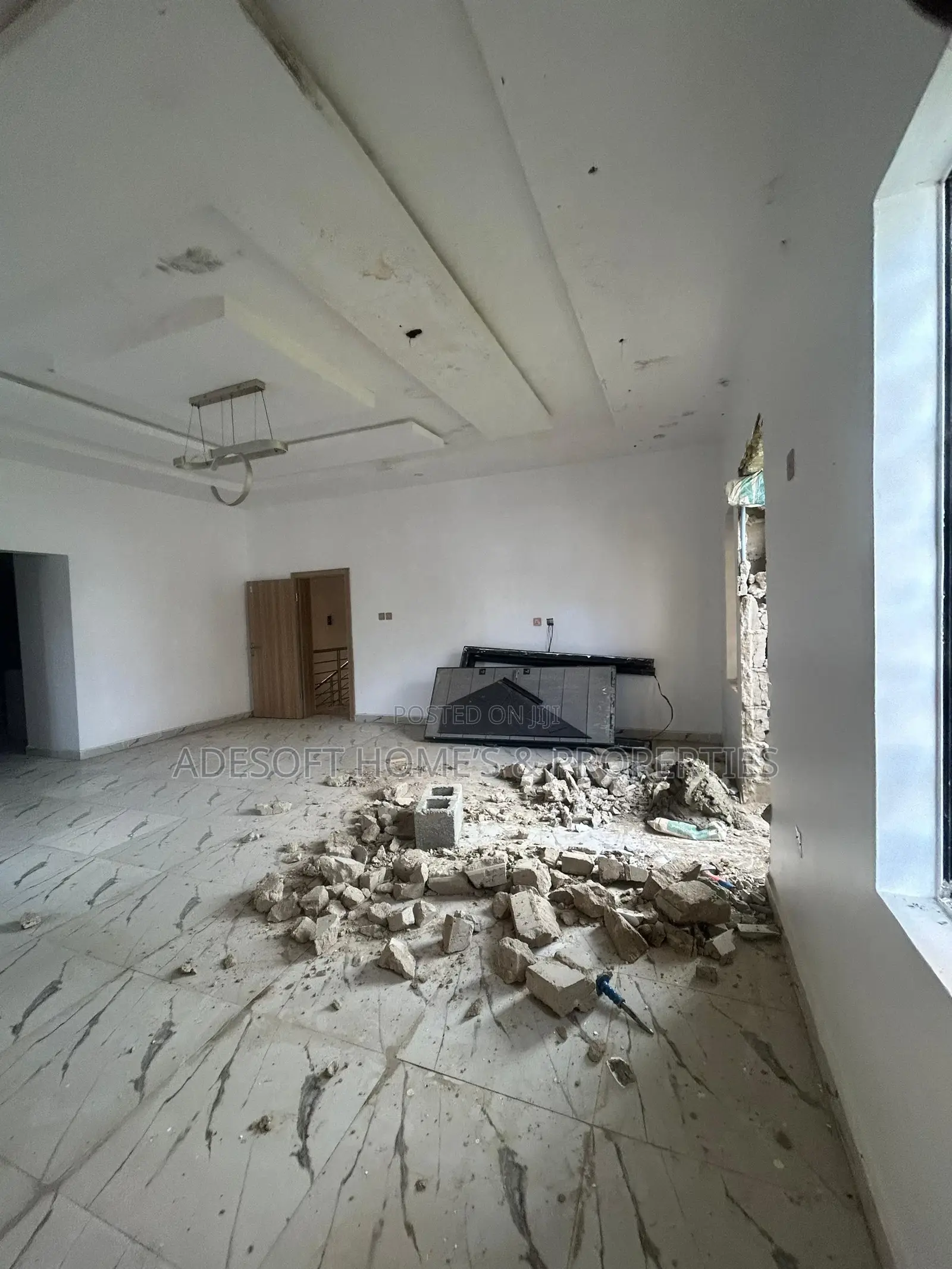 4bdrm Duplex in Chief Lateef Oyelade for sale in Oluyole