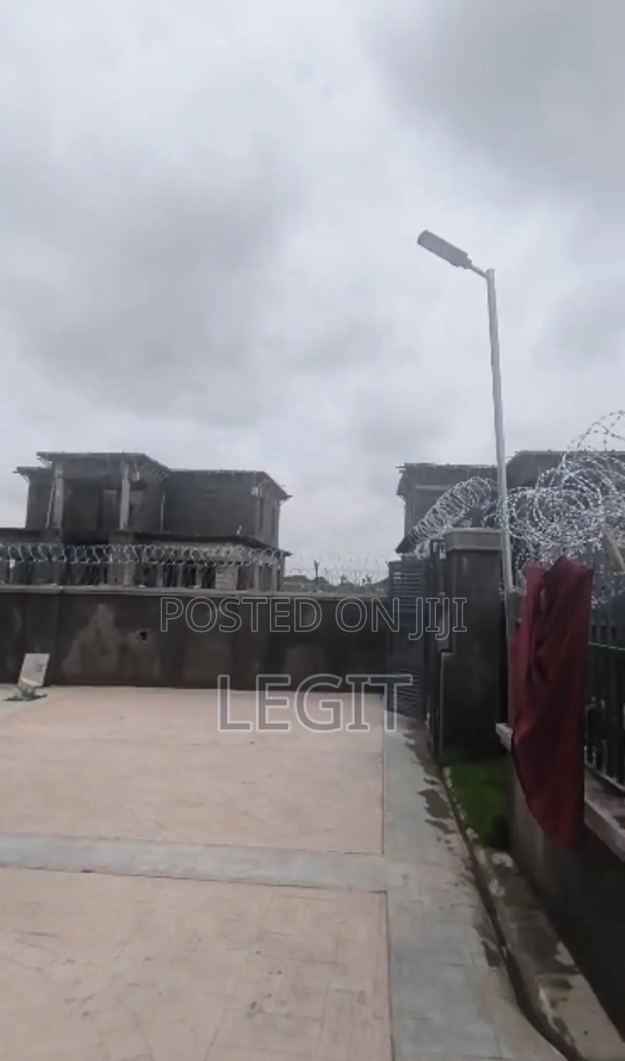 4bdrm Duplex in Lugbe District for sale in Lugbe District