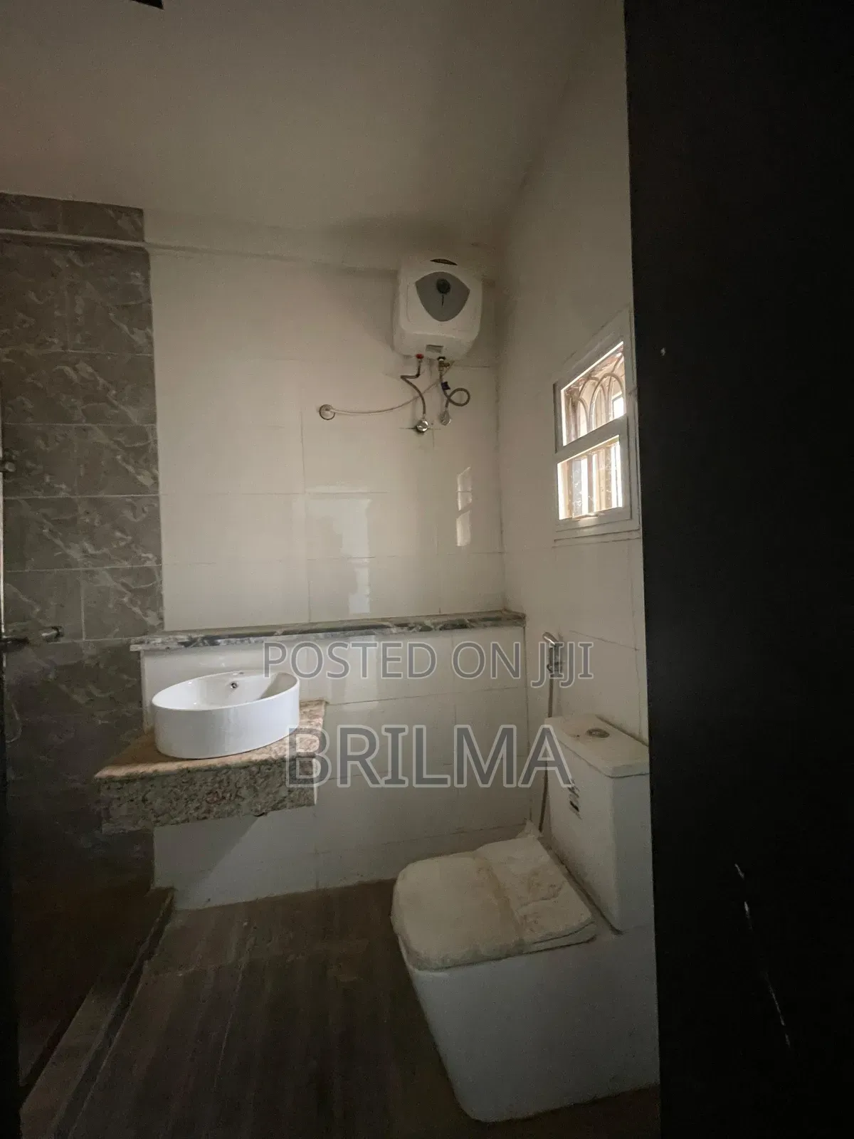 3bdrm Block of Flats in Kaura for sale in Kaura