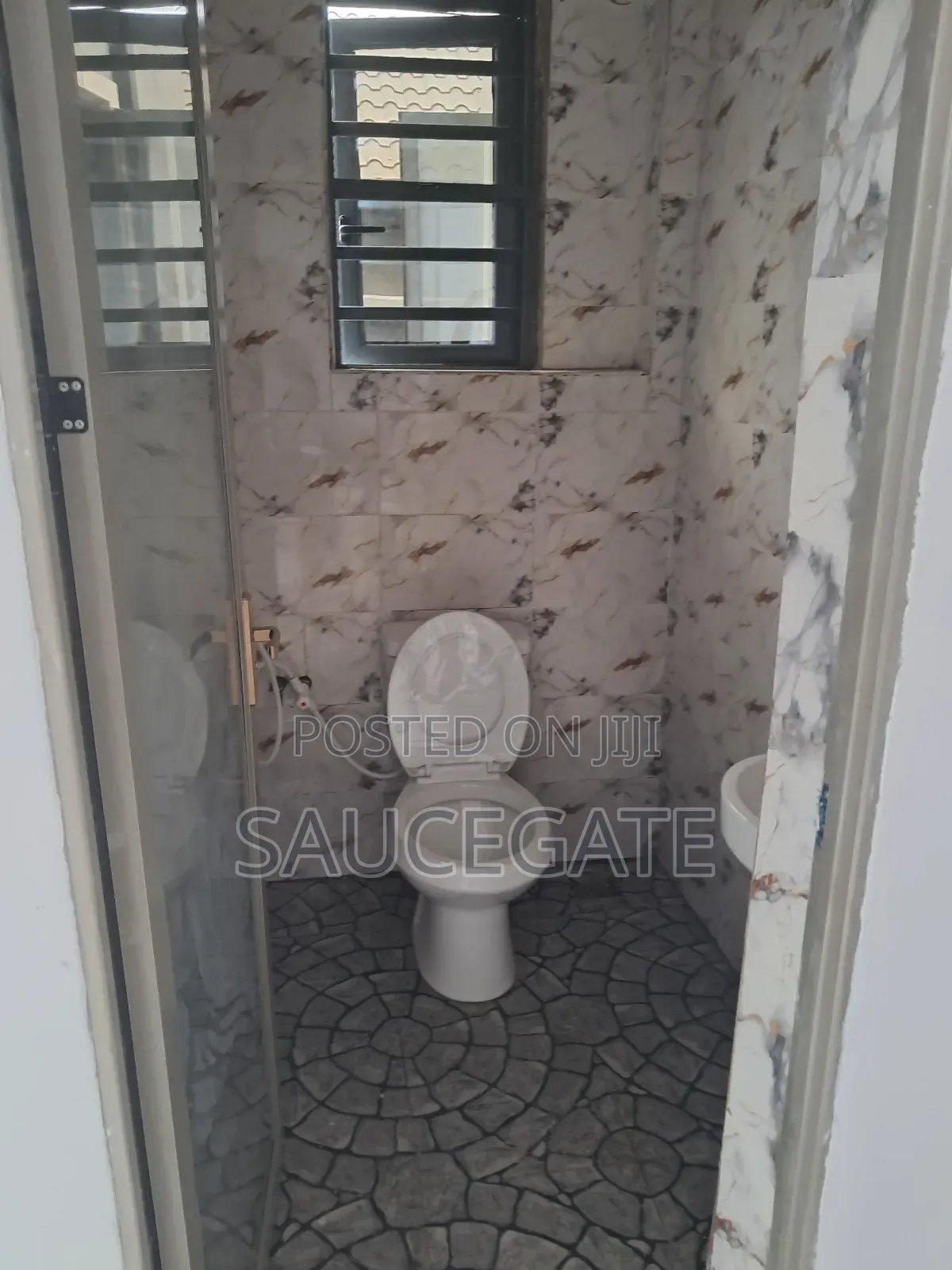 2bdrm Apartment in Close 35 Satellite for rent in Satellite Town